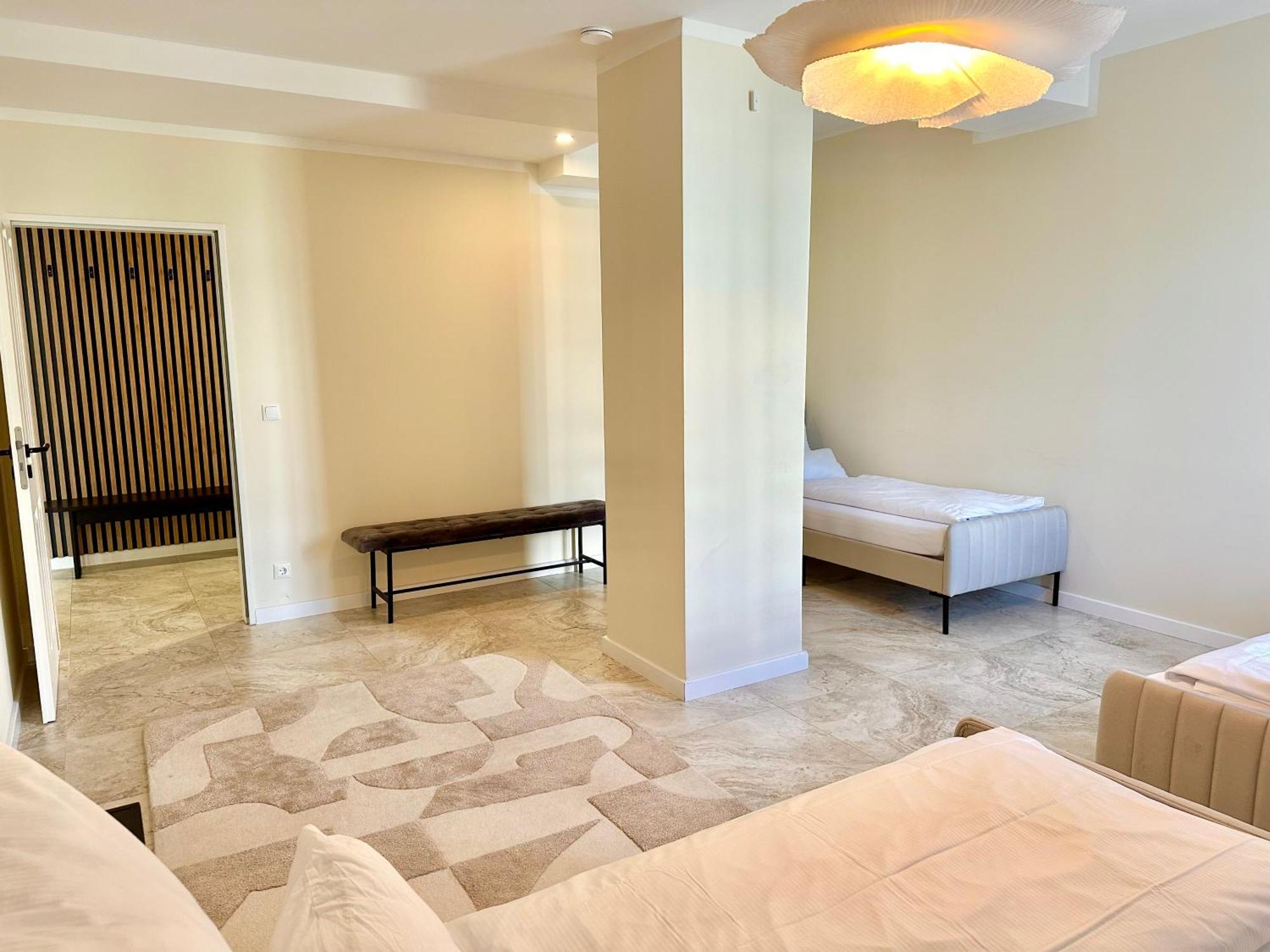 Sanierte 5 Zimmer Luxus Standard Apartment Auf 350Qm Hambourg Extérieur photo