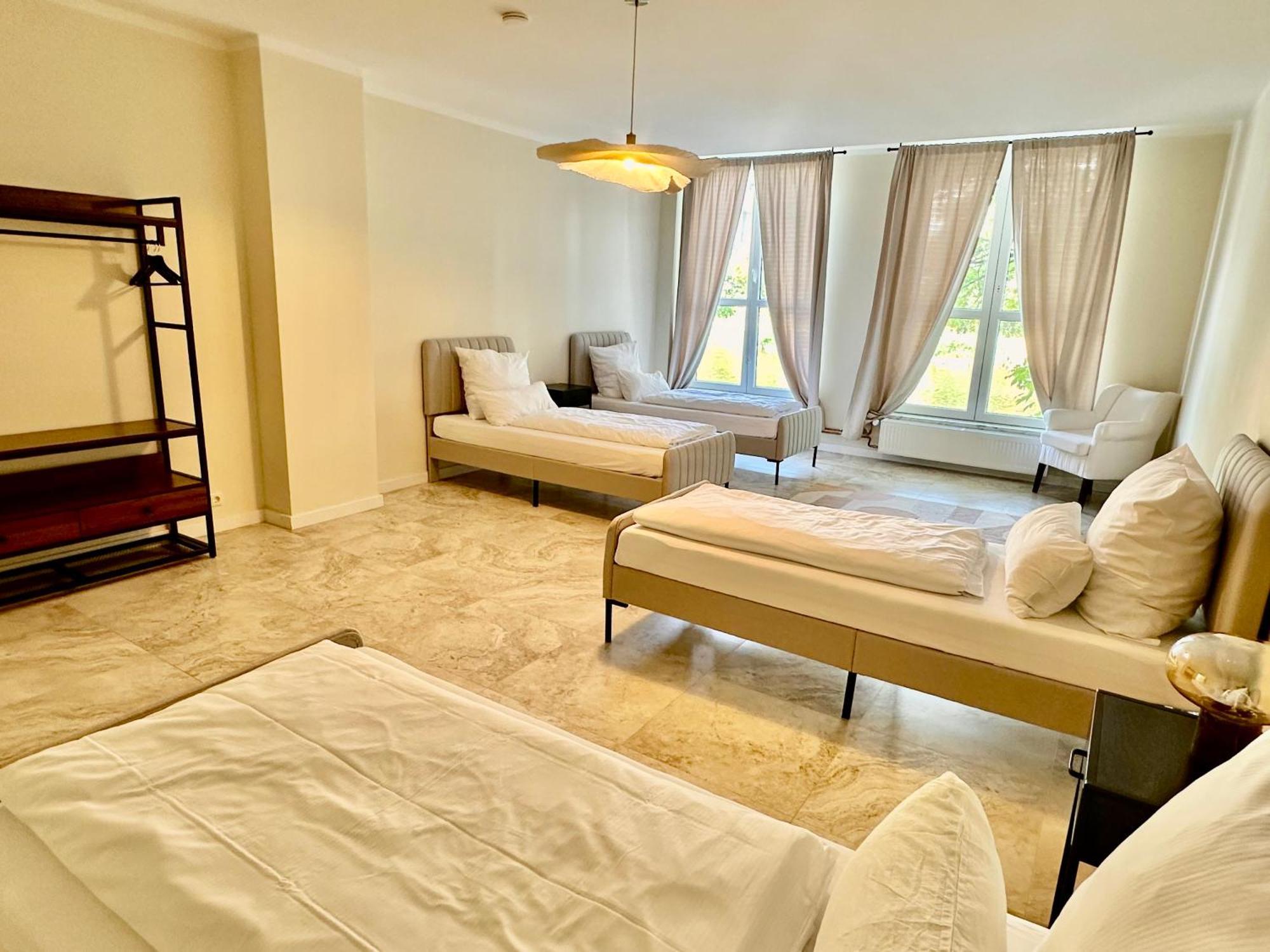Sanierte 5 Zimmer Luxus Standard Apartment Auf 350Qm Hambourg Extérieur photo